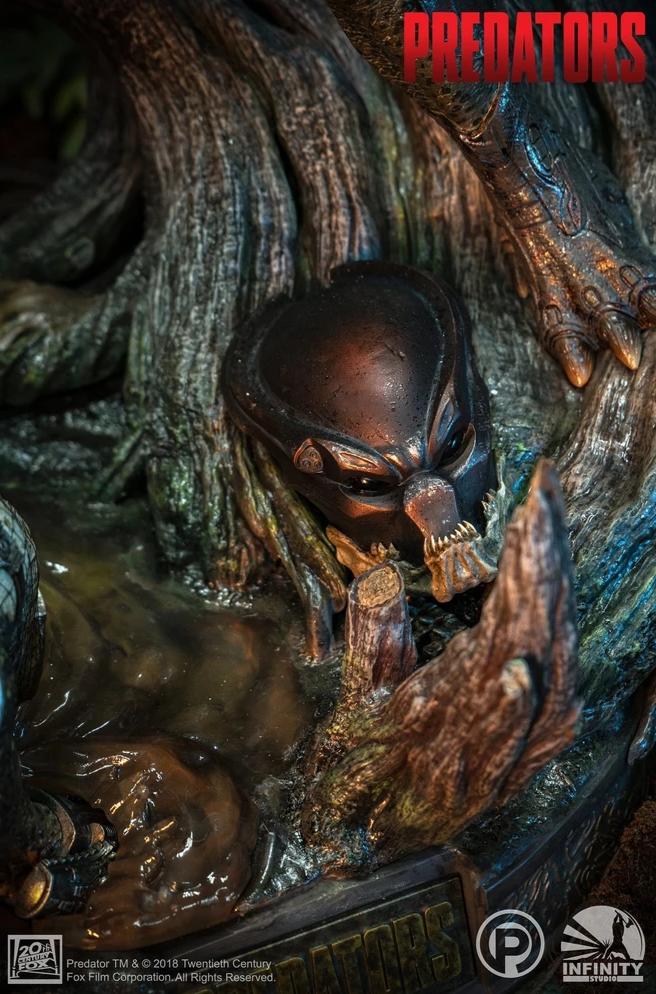 Berserker Predator 1/4 Scale Statue.