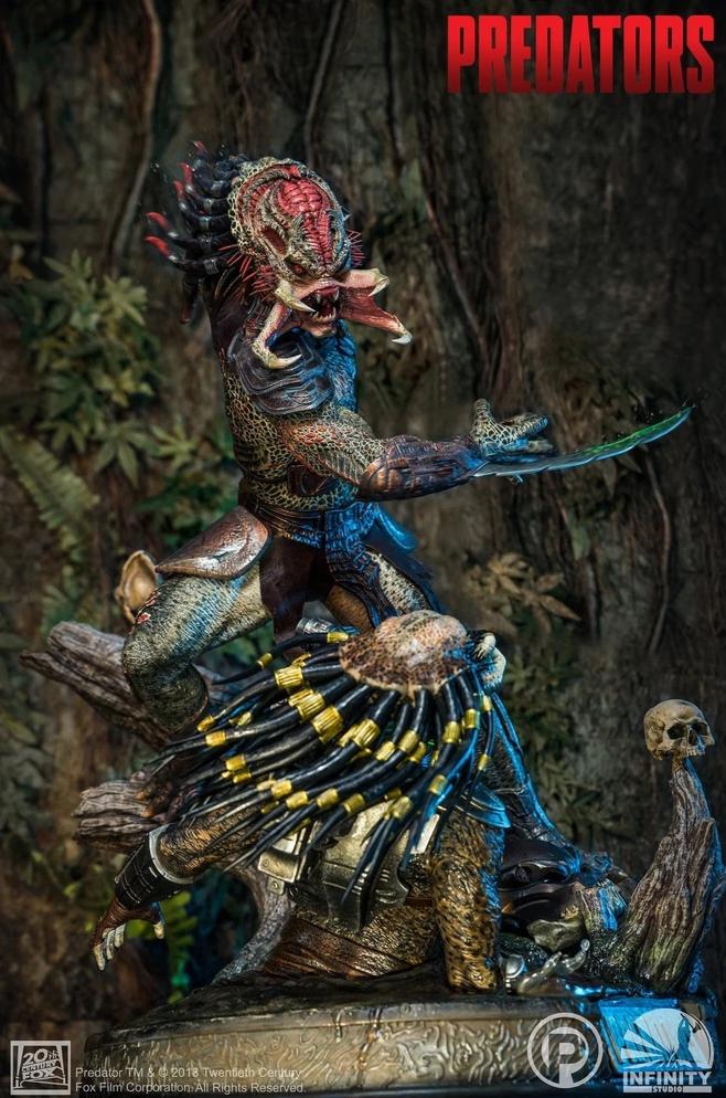 Berserker Predator 1/4 Scale Statue.